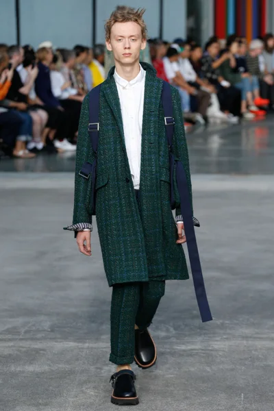 Look 37